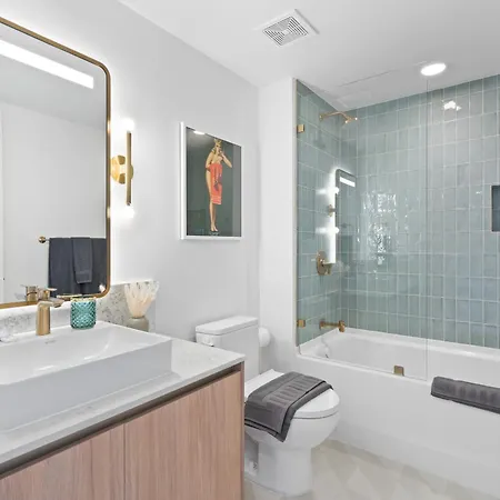Stylish Apartments With Partial Ocean Views In Downtown! Miami Exterior photo
