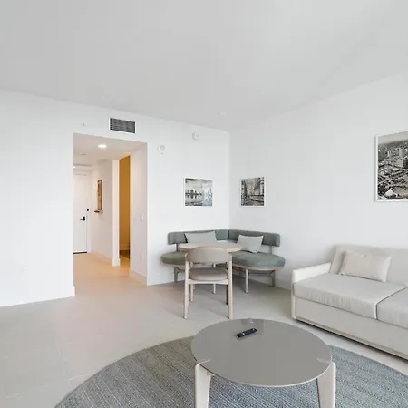 Stylish Apartments With Partial Ocean Views In Downtown! Miami Exterior photo