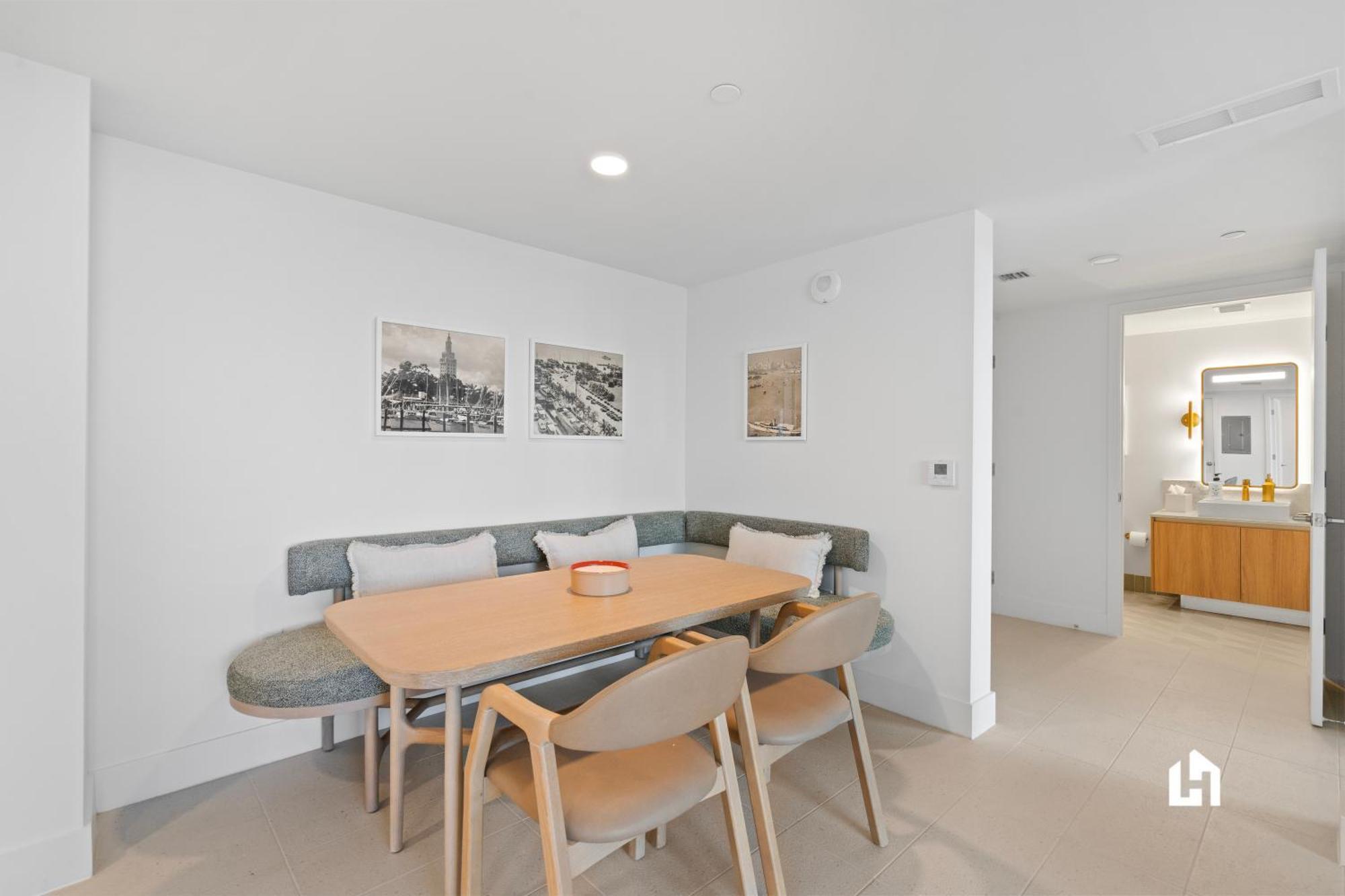 Appartement Stylish With Partial Ocean Views In Downtown! *