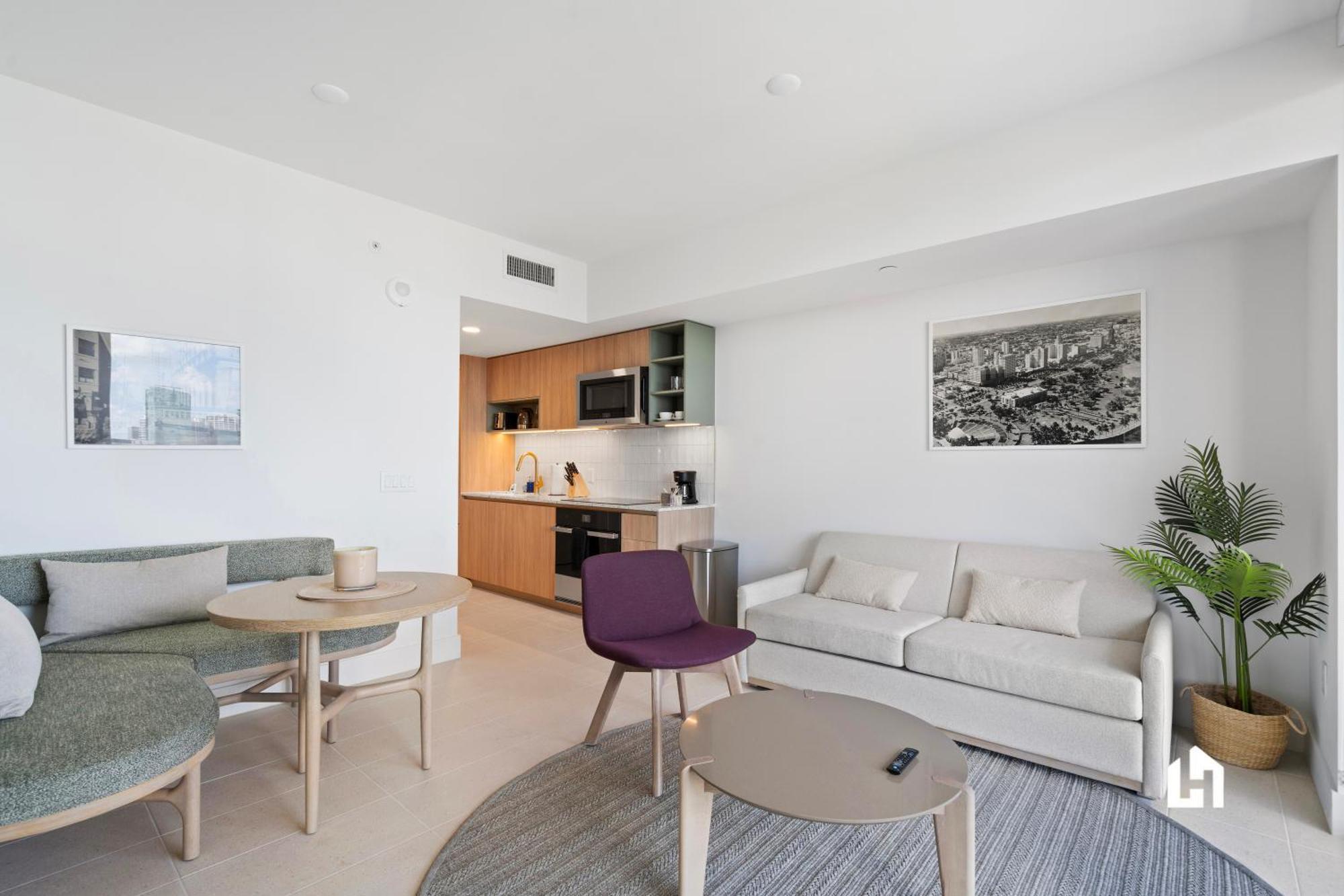 Appartement Stylish With Partial Ocean Views In Downtown! *