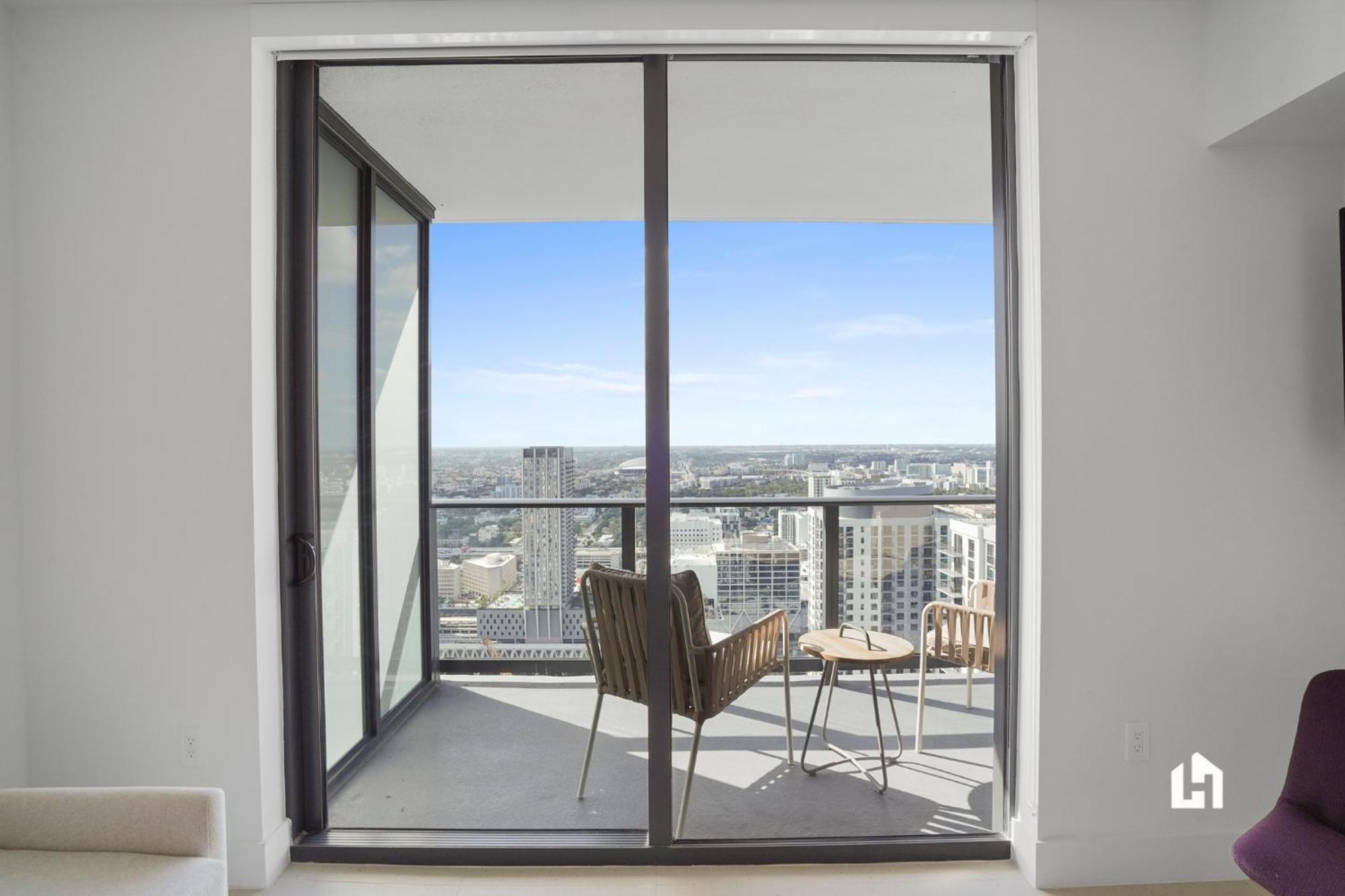 Appartement Stylish With Partial Ocean Views In Downtown! *